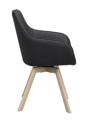 Svart matstol med armstöd och ljusa träben i sidovy, modern skandinavisk design