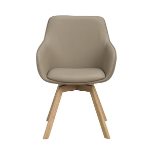 Beige snurrstol med armstöd och trä ben i modern skandinavisk design