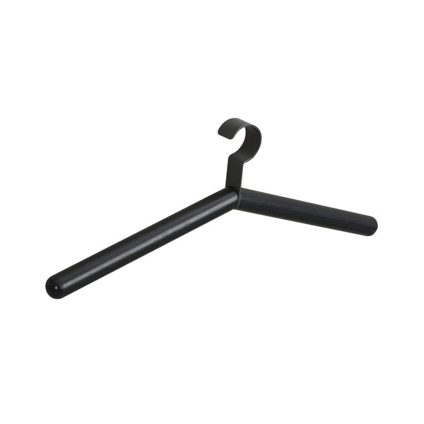 Svart galge med krok i metall för upphängning av kläder
