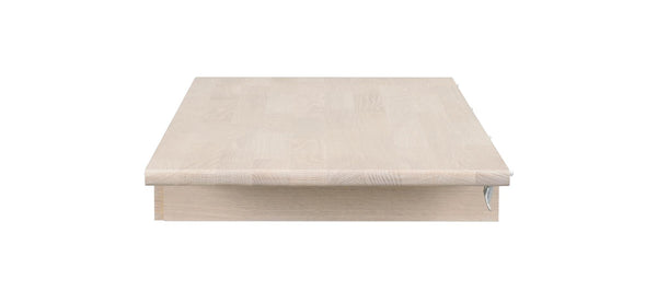 Ljust trähylla i ek med dold montering, enkel och minimalistisk design för väggmontering