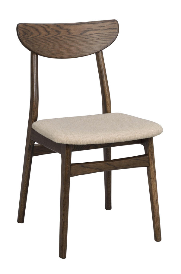 Matstol i mörkbrun ek med stoppad sits i beige tyg och svängd rygg i skandinavisk design