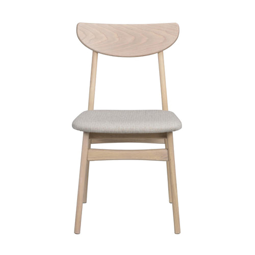 Matstol i ljust trä med stoppad grå sits och halvmåneformad rygg, skandinavisk design