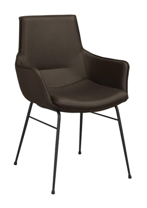 Mörkbrun stol med armstöd och svarta metallben i modern design