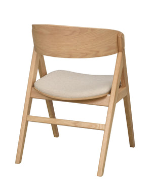 Hopfällbar stol i ljus ek med beige stoppat sits och ergonomisk rygg