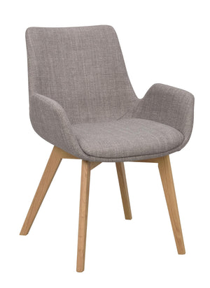 Grå matstol med armstöd och träben i ljust trä, modern skandinavisk design