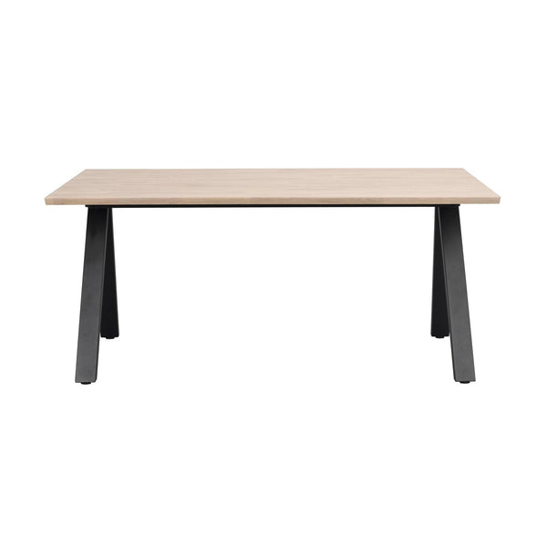 Matbord med ljus träskiva och svarta A-formade metallben i modern skandinavisk design