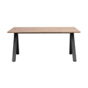 Matbord med ljus träskiva och svarta metallben i A-form, modern skandinavisk design