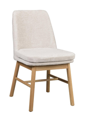Stoppad matstol med beige klädsel och ben i ljust trä, modern skandinavisk design
