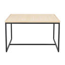 Soffbord med ljus träskiva och svart metallstativ i modern industriell design