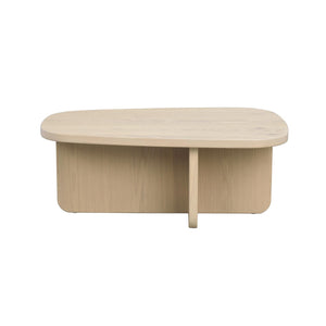 Soffbord i ljust trä med rundad form och korsformat underrede, minimalistisk skandinavisk design