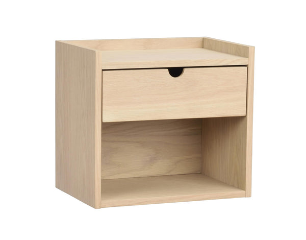 Sängbord i ljust trä med en låda och öppen hylla, skandinavisk design