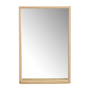 Rektangulär spegel med ljus träram i ek och liten hylla i nederkant