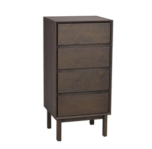 Brun byrå med fyra lådor i mörkt trä på smala ben, modern skandinavisk design