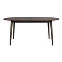 Ovalt matbord i mörkbrun ek med utdragsfunktion och fyra spetsiga ben i modern skandinavisk design