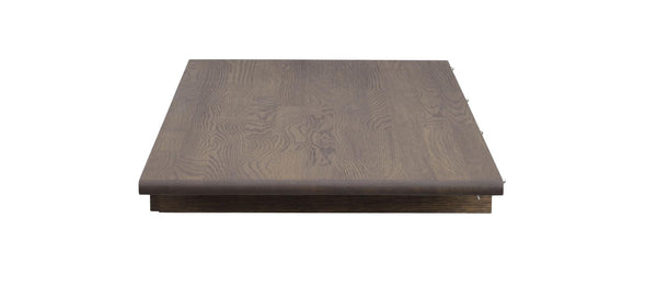 Brun träskiva med synlig ådringsmönster, upphöjd kant och lager, produktbild på vit bakgrund