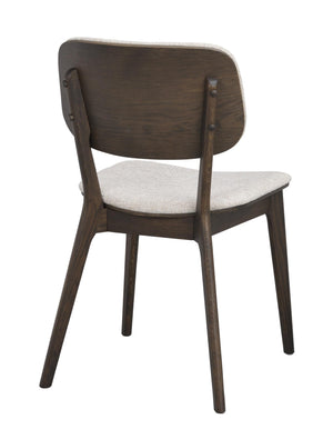 Matstol i mörkt trä med ljusgrå stoppad sits och rygg, visad från baksidan