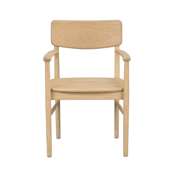 Stol i ljust trä med armstöd och ryggstöd, modern skandinavisk design