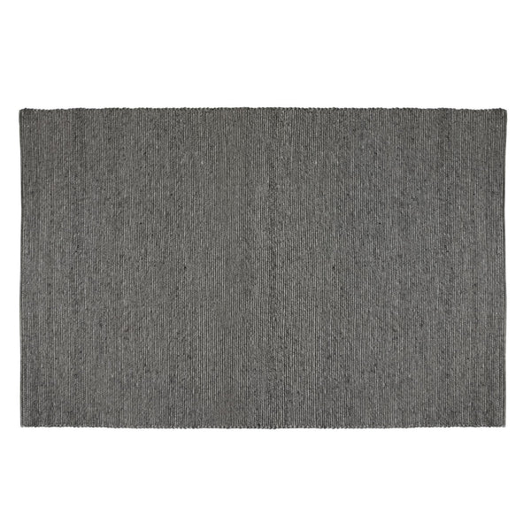 Grå handvävd matta i bomull med ribbad struktur och fransade kanter