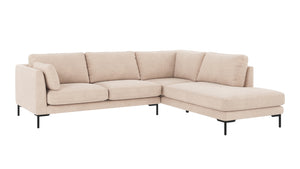 Beige hörnsoffa med divan och svarta ben i modern design