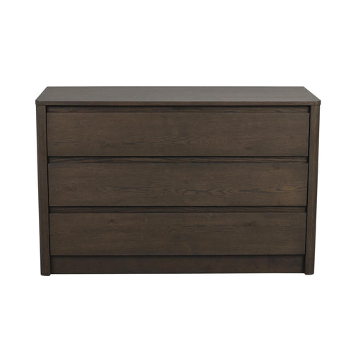 Mörkbrun byrå med tre lådor i trä, modern design med släta fronter och synlig trästruktur